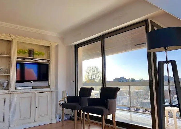 Appartement Triangle D\'Or Terrasse Garage Ferme